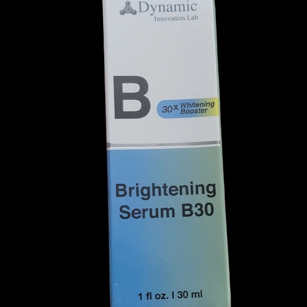 Dynamic Innovation Lab Brightening Serum B30 - White and Blue